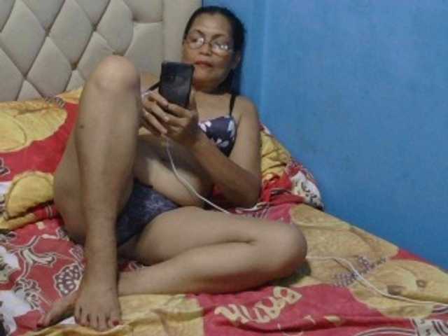 hOtGranny4u live webcam show