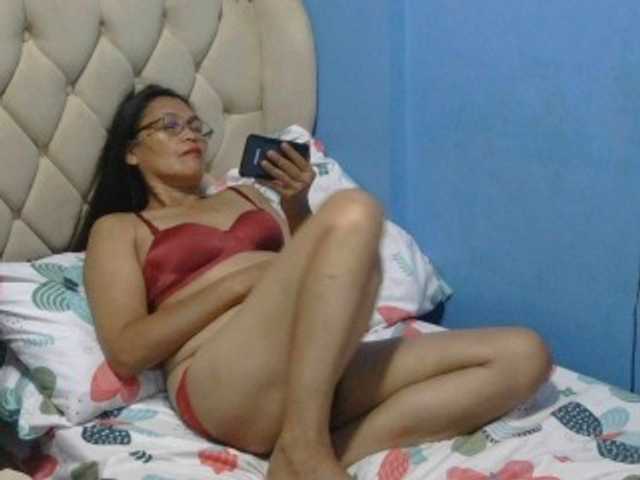 hOtGranny4u live cam preview
