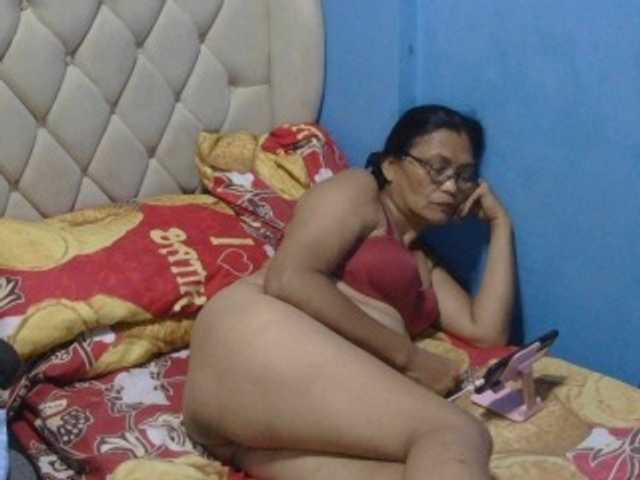 hOtGranny4u live cam