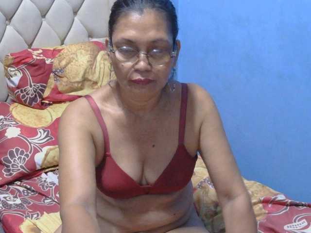 hOtGranny4u's BongaCams show and profile