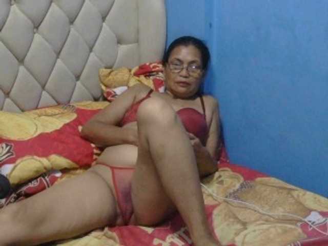 hOtGranny4u live cam