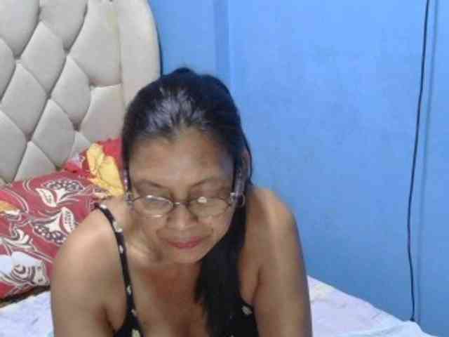hOtGranny4u webcam