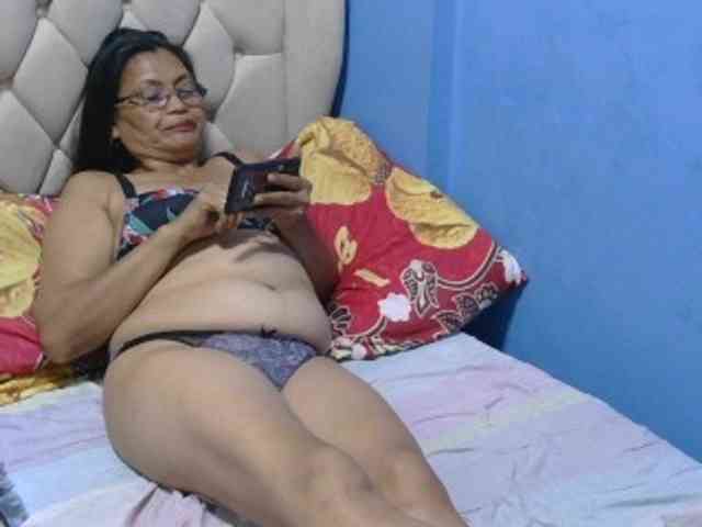 hOtGranny4u