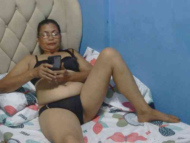 hOtGranny4u