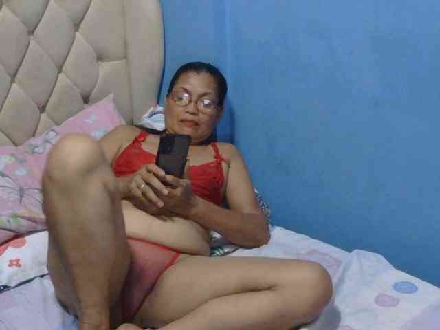 hOtGranny4u webcam