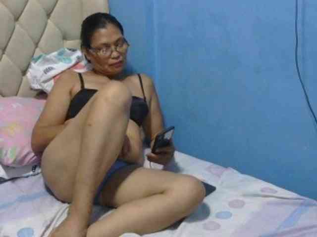 hOtGranny4u webcam