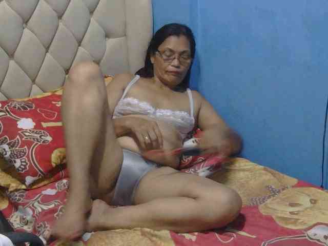 hOtGranny4u webcam