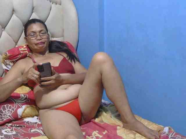 hOtGranny4u webcam