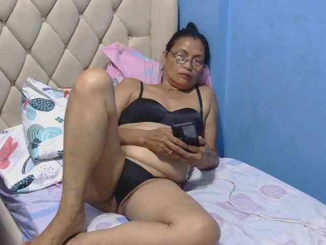 hOtGranny4u webcam