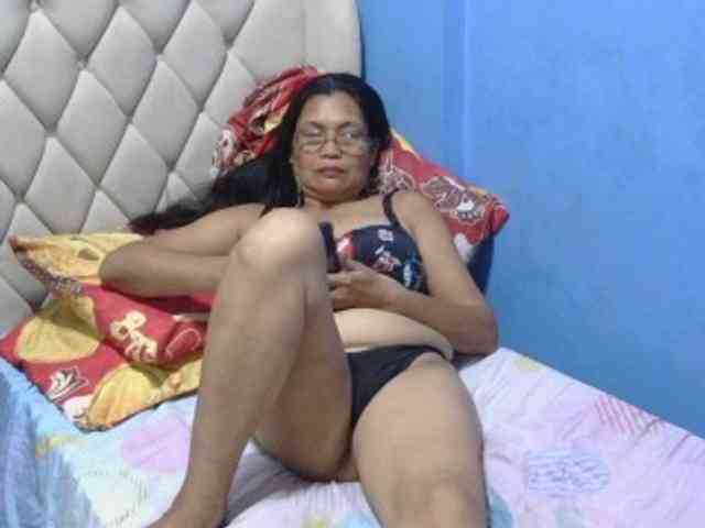 hOtGranny4u webcam