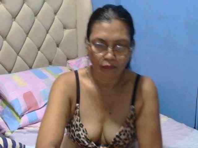 hOtGranny4u webcam