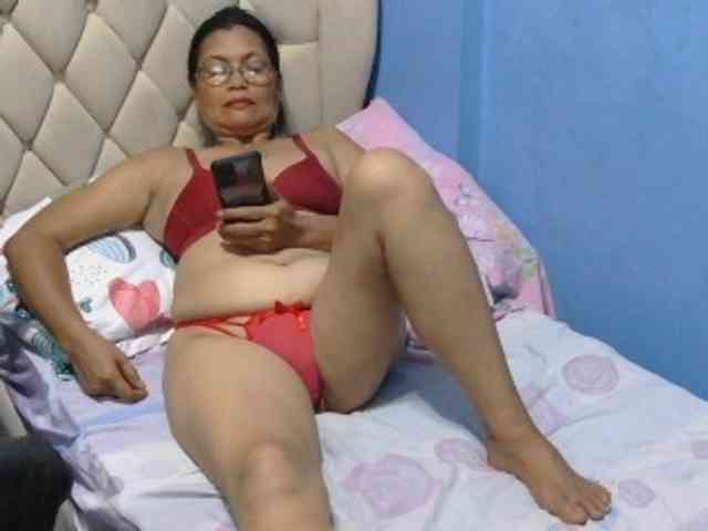 hOtGranny4u webcam