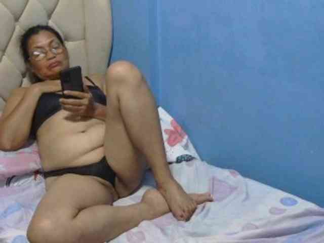 hOtGranny4u webcam