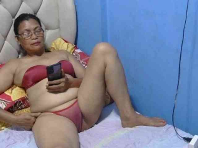 hOtGranny4u webcam