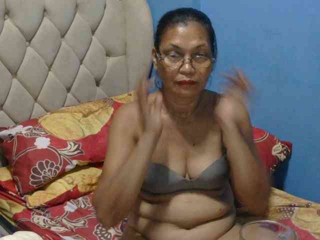 hOtGranny4u