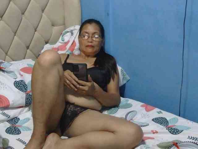hOtGranny4u