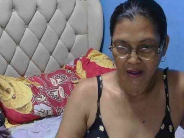 hOtGranny4u webcam