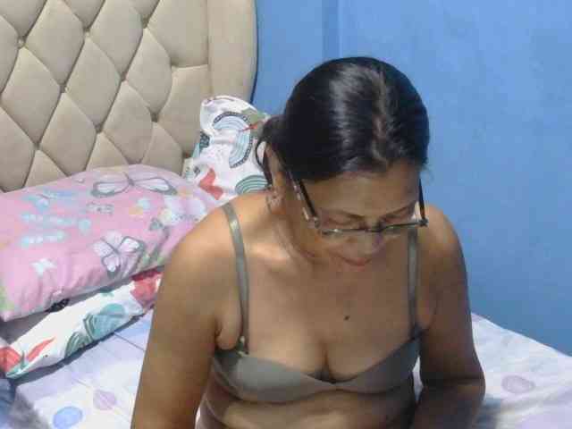 hOtGranny4u webcam