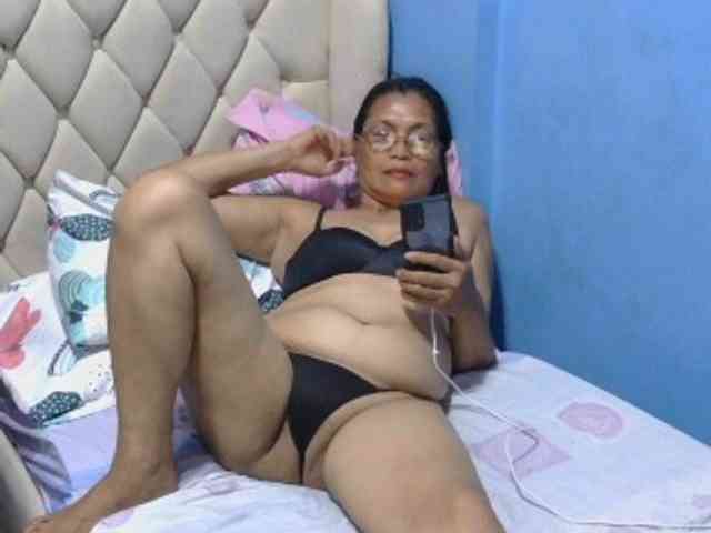 hOtGranny4u webcam