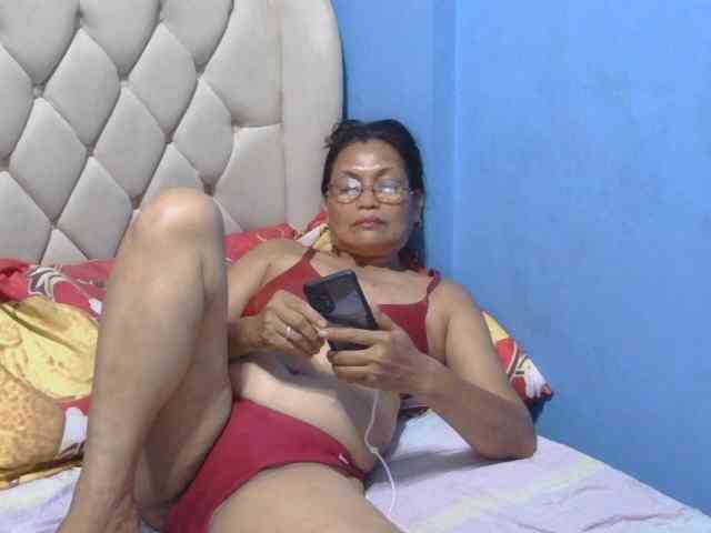 hOtGranny4u