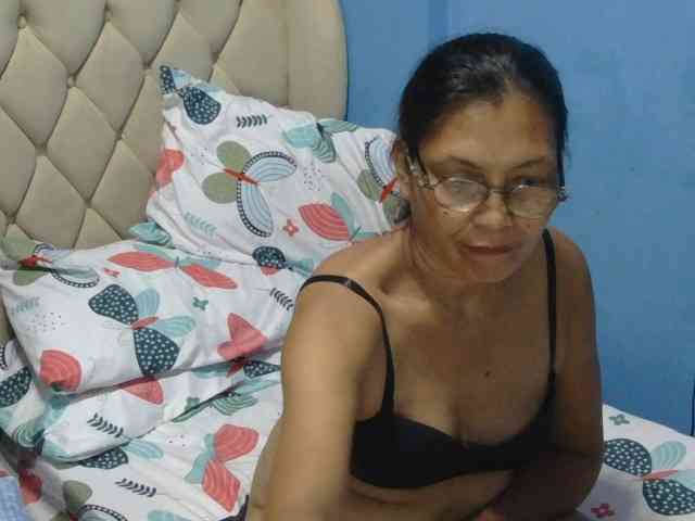 hOtGranny4u hOtGranny4u