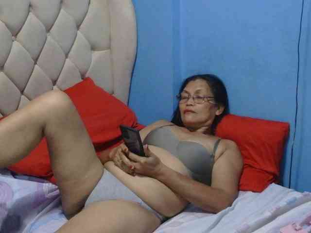 hOtGranny4u