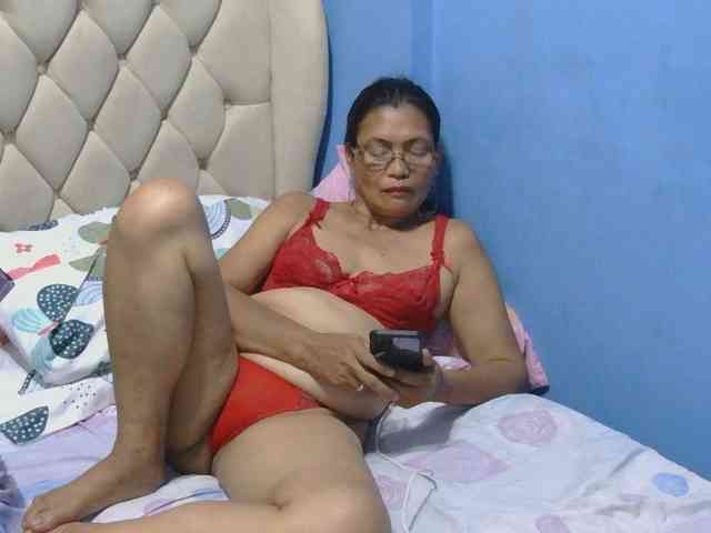 hOtGranny4u