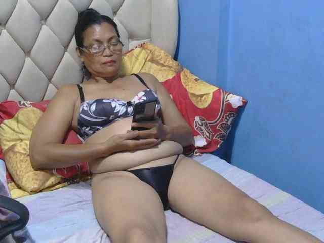 hOtGranny4u webcam