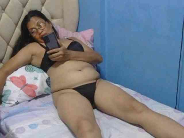hOtGranny4u webcam