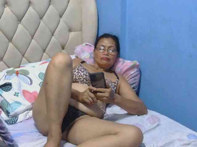 hOtGranny4u webcam