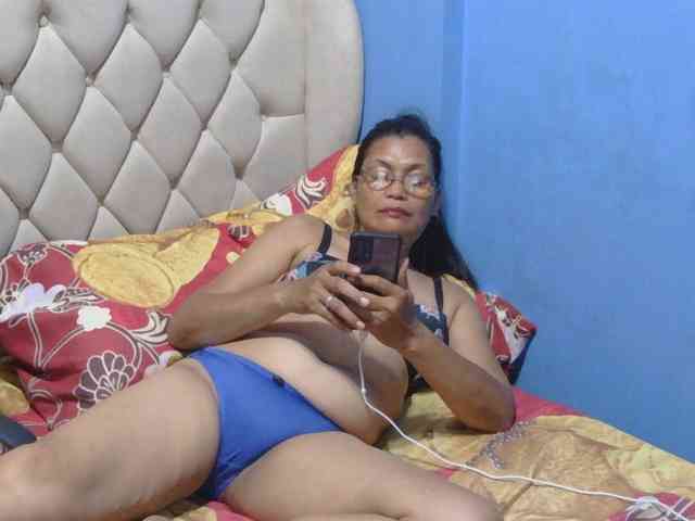 hOtGranny4u webcam