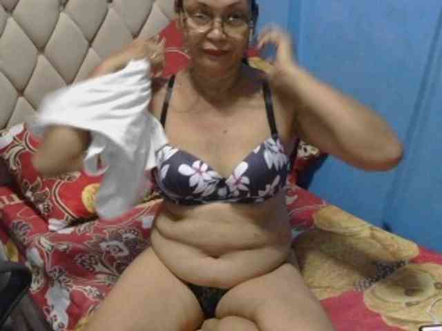 hOtGranny4u webcam