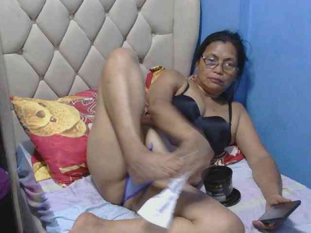 hOtGranny4u