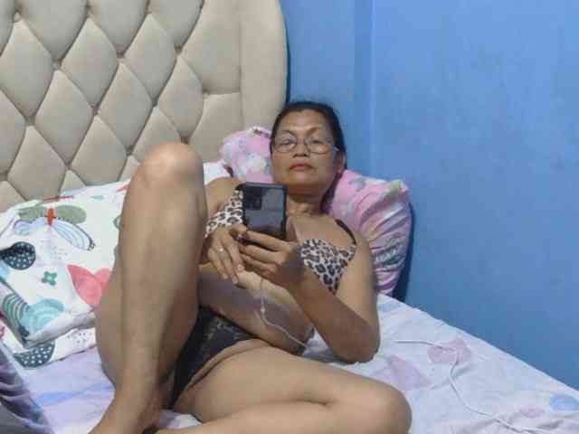 hOtGranny4u