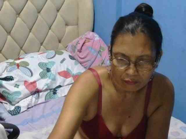 hOtGranny4u