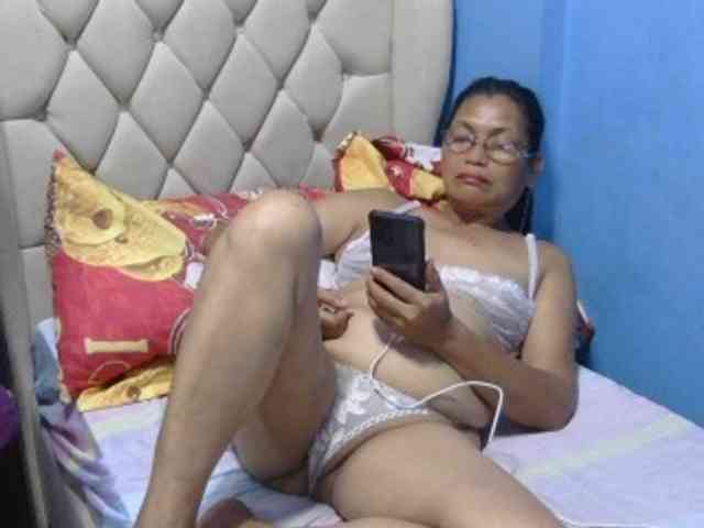 hOtGranny4u webcam