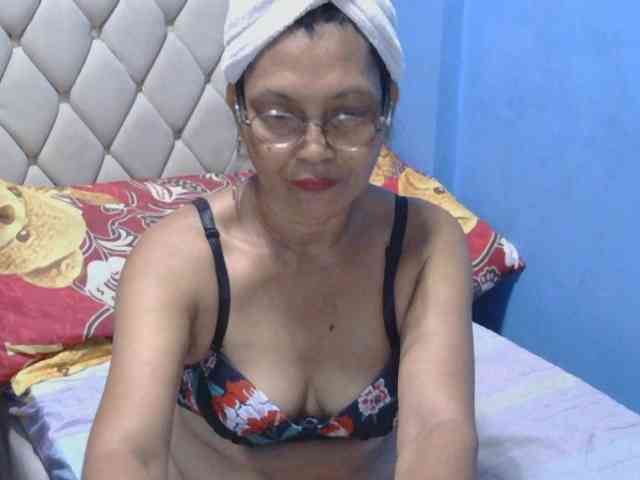 hOtGranny4u
