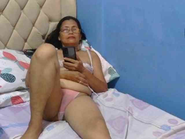 hOtGranny4u webcam