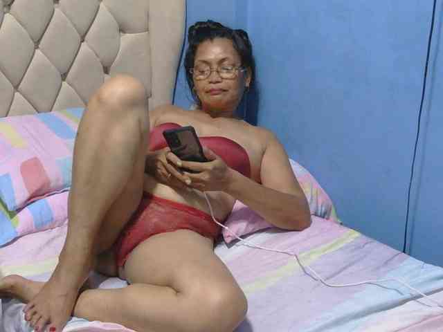 hOtGranny4u webcam