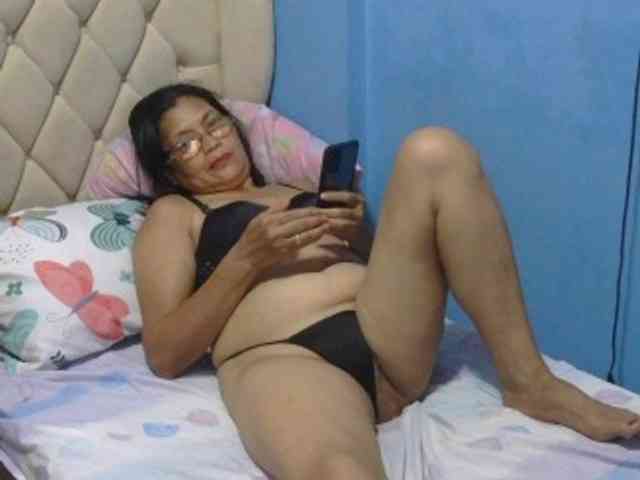 hOtGranny4u hOtGranny4u