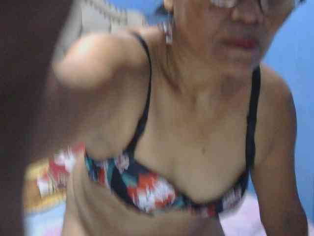 hOtGranny4u webcam