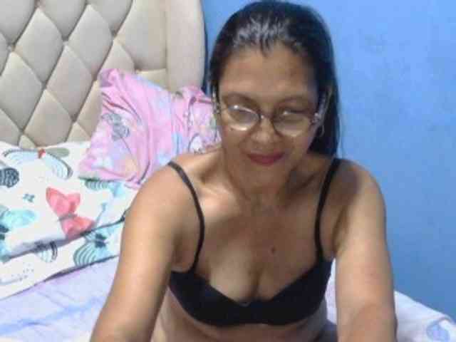 hOtGranny4u hOtGranny4u