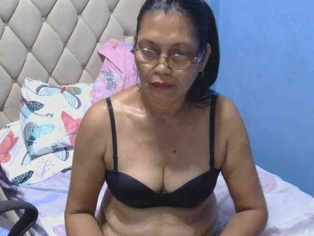 hOtGranny4u webcam