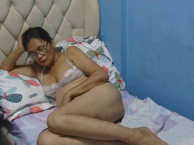 hOtGranny4u webcam