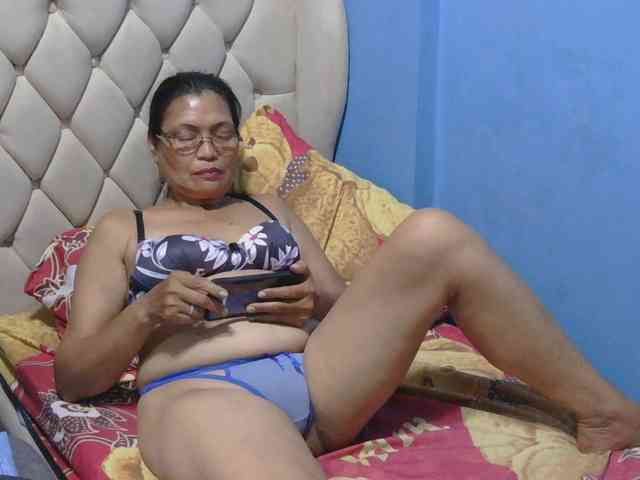 hOtGranny4u webcam