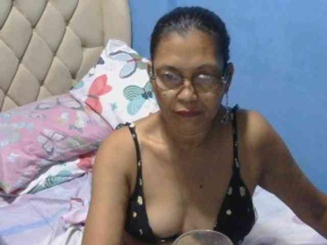 hOtGranny4u webcam