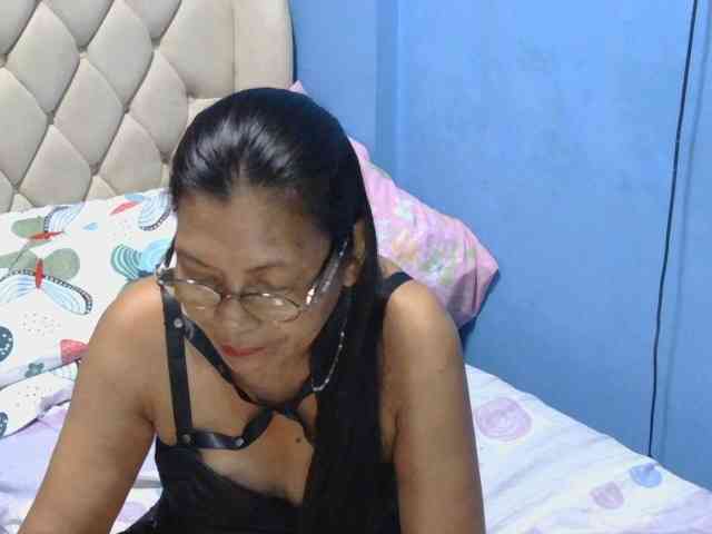 hOtGranny4u webcam