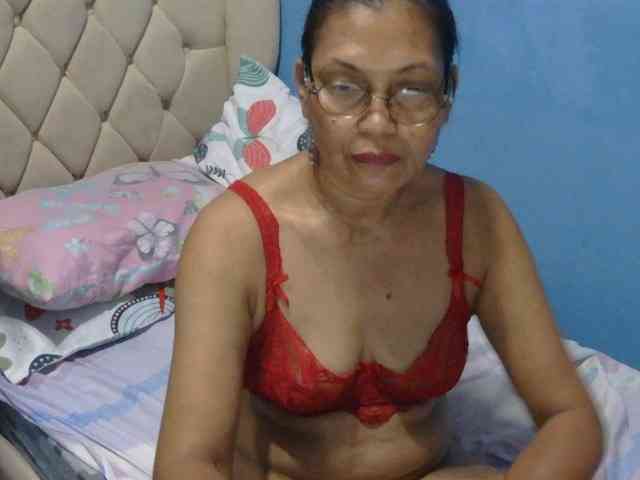 hOtGranny4u webcam