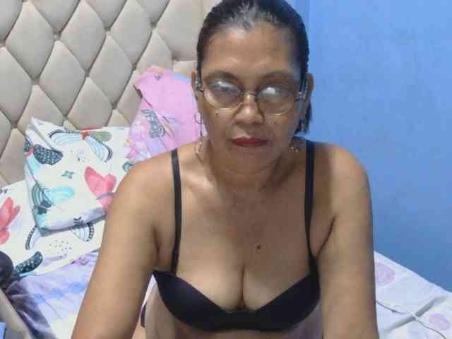 hOtGranny4u webcam