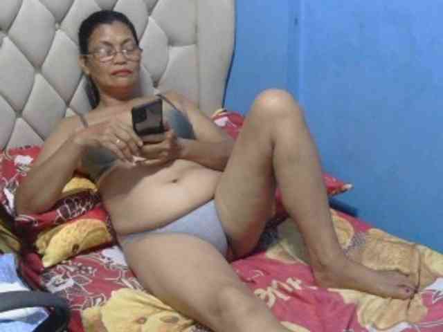 hOtGranny4u webcam